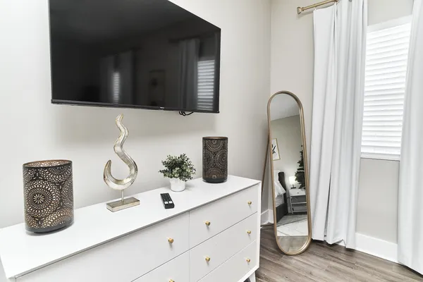 $2,000 | 1435 South Alabama Street, Indianapolis, IN 46225