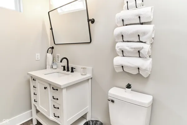 $2,000 | 1435 South Alabama Street, Indianapolis, IN 46225