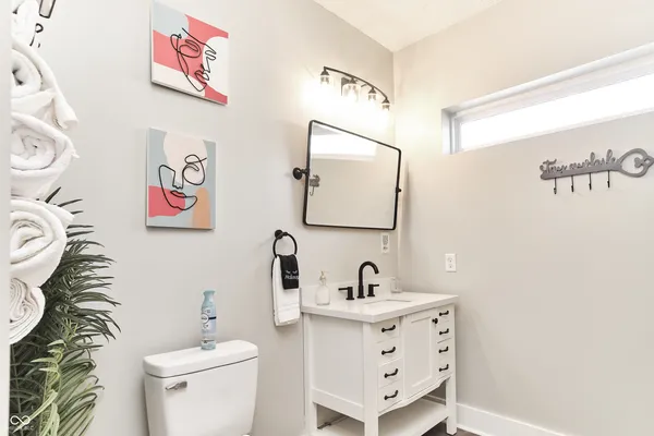 $2,000 | 1435 South Alabama Street, Indianapolis, IN 46225