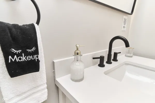 $2,000 | 1435 South Alabama Street, Indianapolis, IN 46225