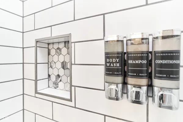 $2,000 | 1435 South Alabama Street, Indianapolis, IN 46225