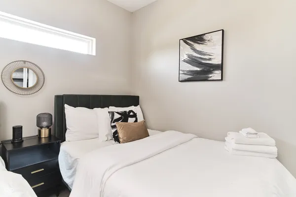 $2,000 | 1435 South Alabama Street, Indianapolis, IN 46225