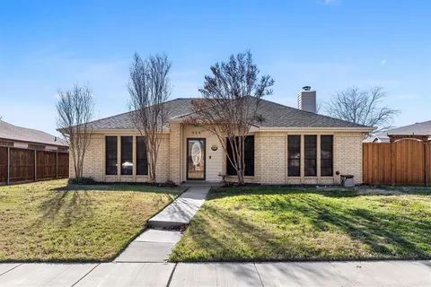 $350,000 | 828 Arbor Downs Drive, Plano, TX 75023