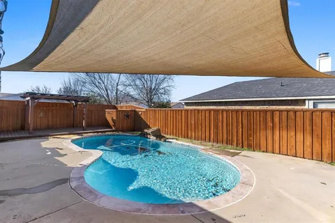 $350,000 | 828 Arbor Downs Drive, Plano, TX 75023