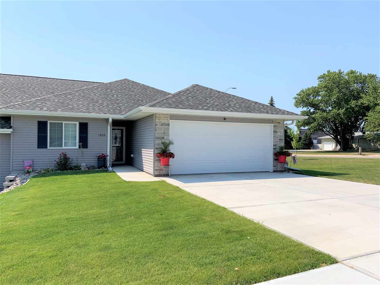 1203 West Meadow Ridge Road Norfolk, NE 68701 - Photo 1 of 1 Gallery Image 1
