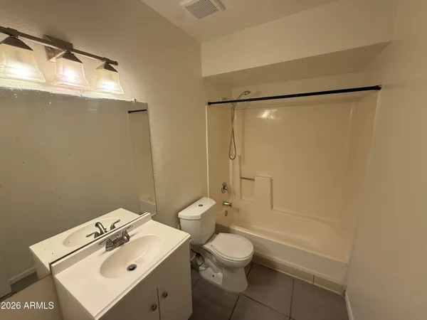 $895 | 6617 West Ocotillo Road, Unit 202, Glendale, AZ 85301