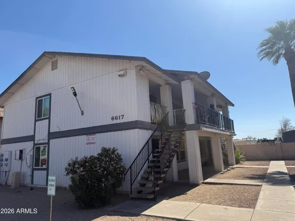$895 | 6617 West Ocotillo Road, Unit 202, Glendale, AZ 85301