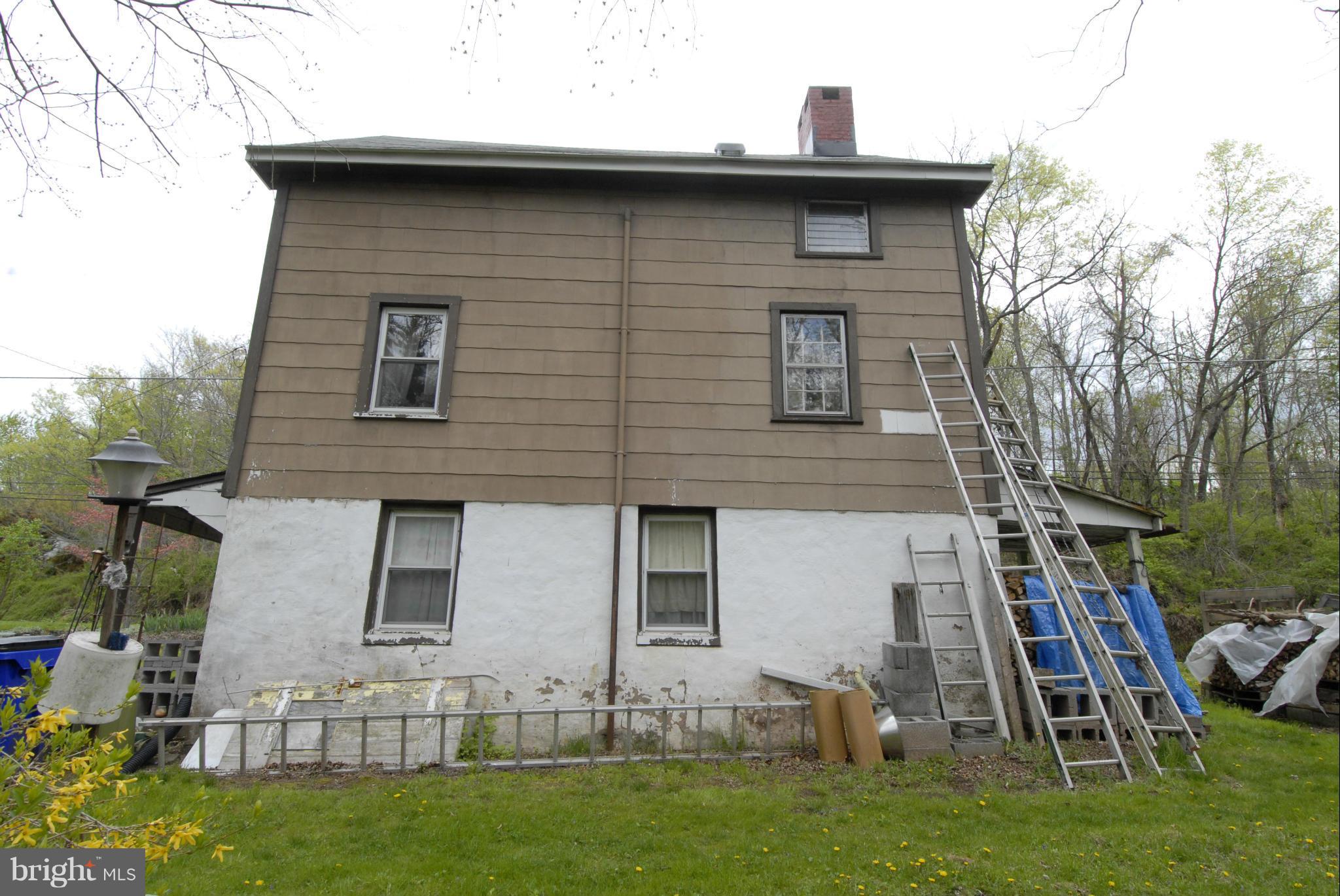 Exterior (Rear)