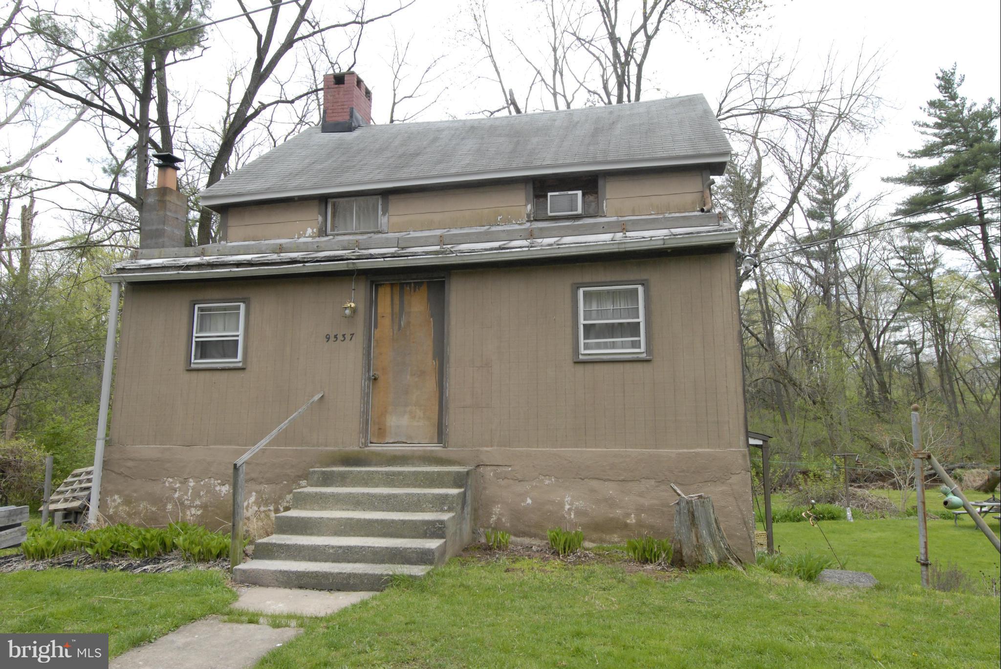 Exterior (Front)