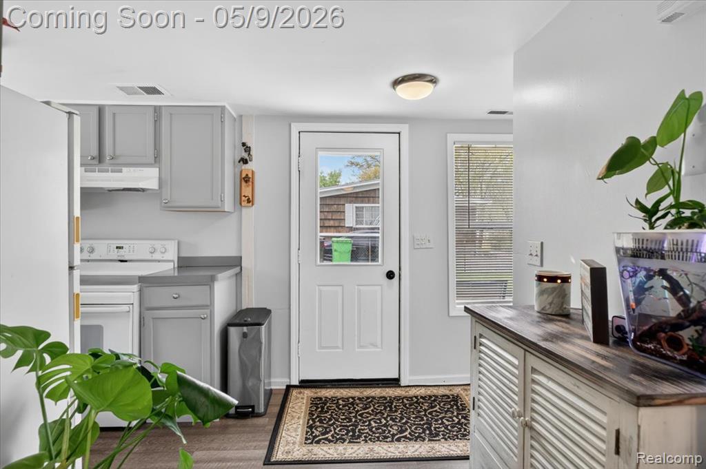 9809 Mandon Road White Lake, MI 48386 - Photo 13 of 34 Gallery Image 13