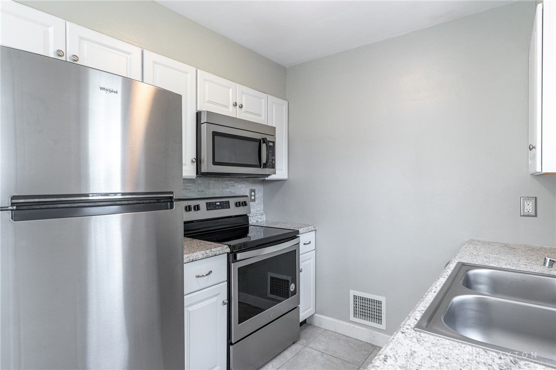 4464 Sunray Road Dayton, OH 45429 - Photo 13 of 25 Gallery Image 13
