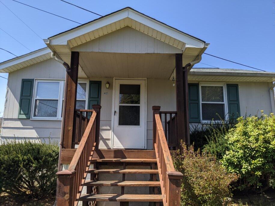 294 Brown Road Roanoke, VA 24019 - Photo 1 of 9 Front