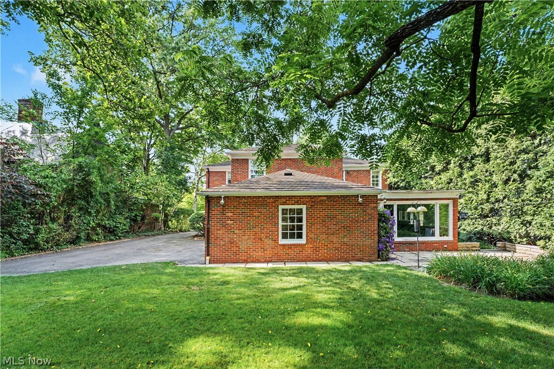 19909 Malvern Road Shaker Heights, OH 44122 - Photo 45 of 49