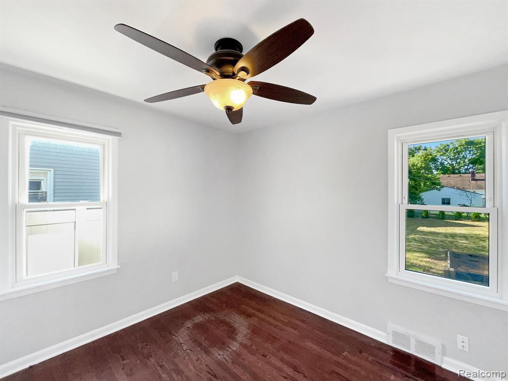 3611 Normandy Road Royal Oak, MI 48073 - Photo 7 of 14