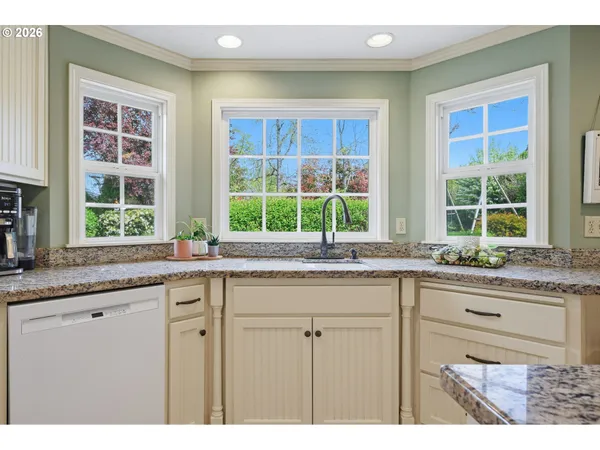 $625,000 | 12323 Southeast Ashley Street, Clackamas, OR 97015