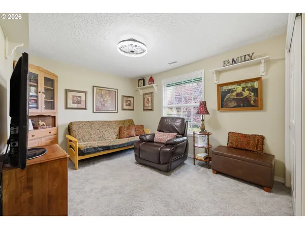 $625,000 | 12323 Southeast Ashley Street, Clackamas, OR 97015