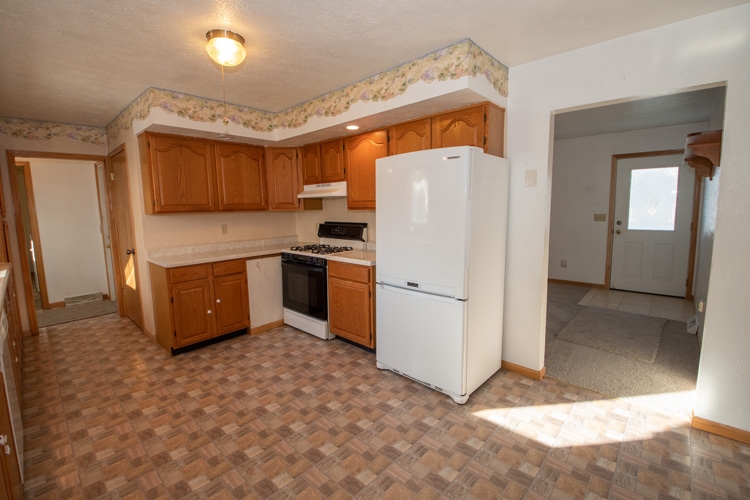 11542 Anderson Road Granger, IN 46530 - Photo 8 of 29 Gallery Image 8