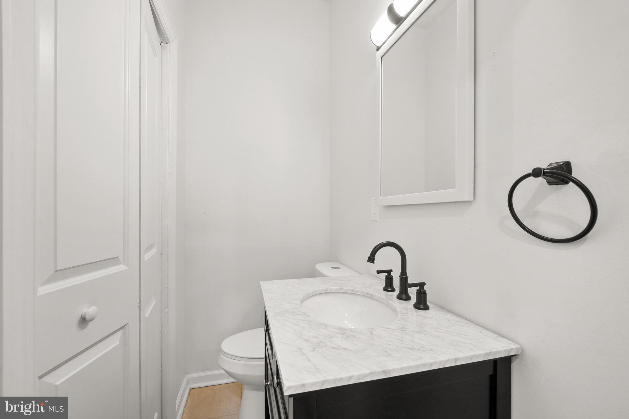 1721 North 26th Street Philadelphia, PA 19121 - Photo 8 of 34 Powder Room