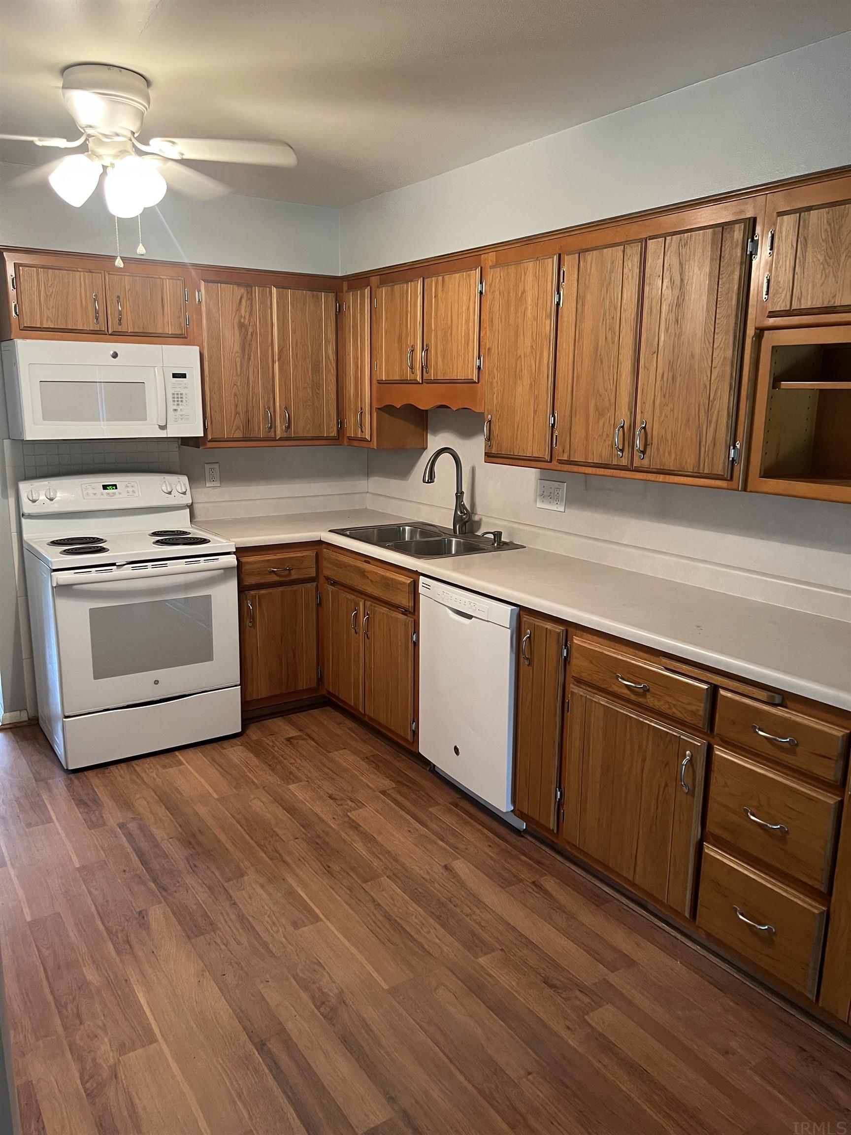 1018 Reed Road Fort Wayne, IN 46815 - Photo 7 of 19