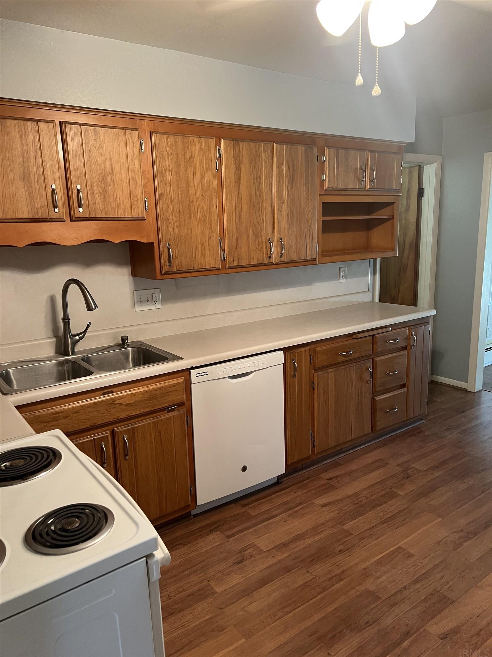 1018 Reed Road Fort Wayne, IN 46815 - Photo 8 of 19