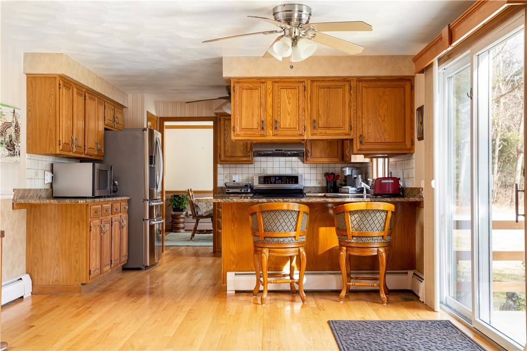 93 Dana Road North Kingstown, RI 02852 - Photo 8 of 34