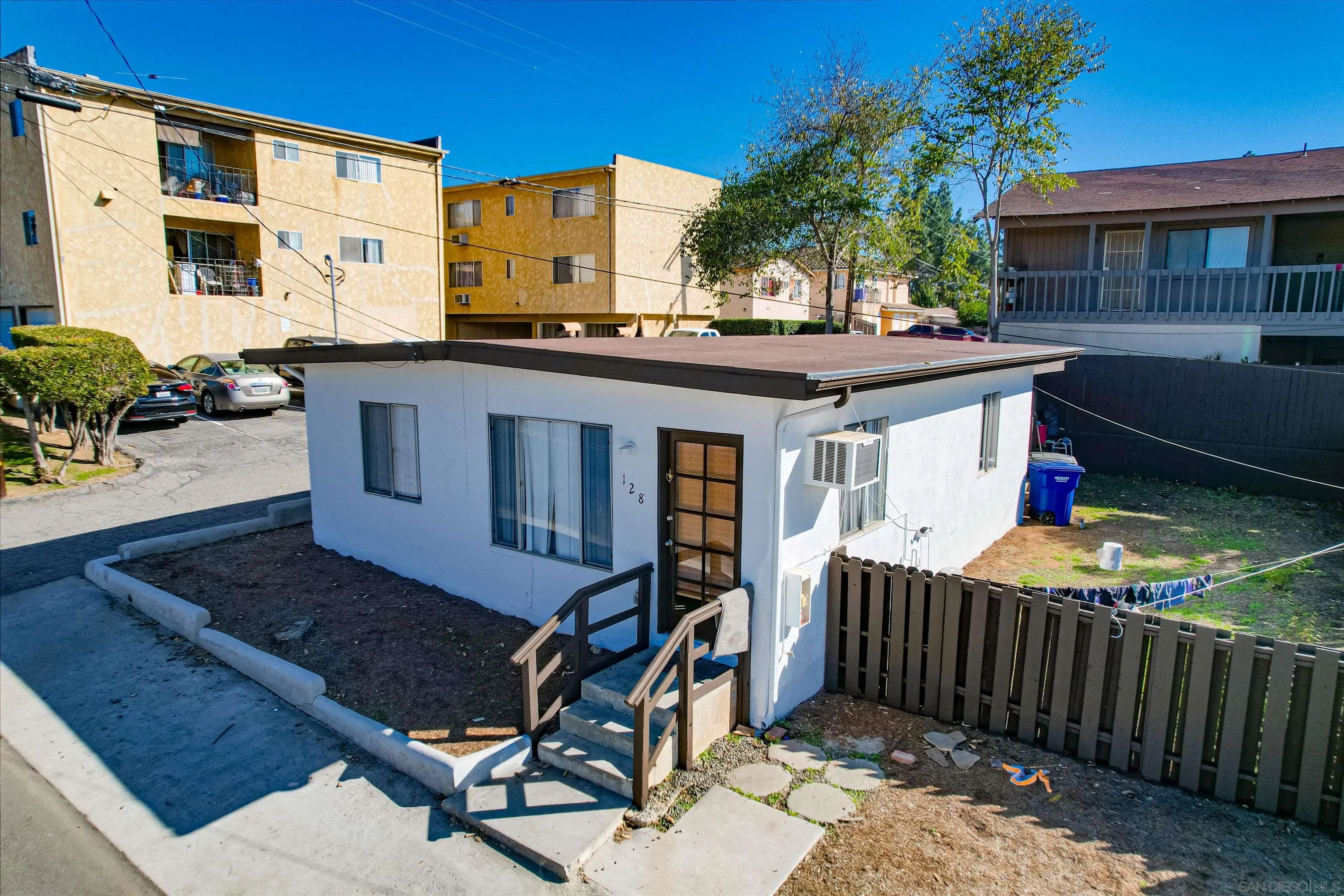 537 De Luz Road Fallbrook, CA 92028 - Photo 4 of 11