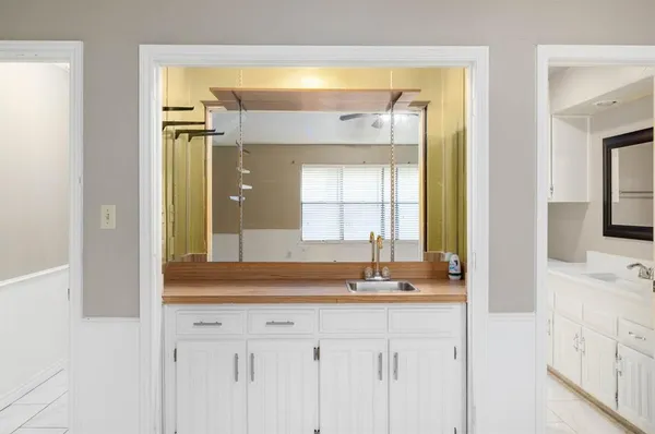 $3,100 | 2017 Iron Horse Court, Arlington, TX 76017