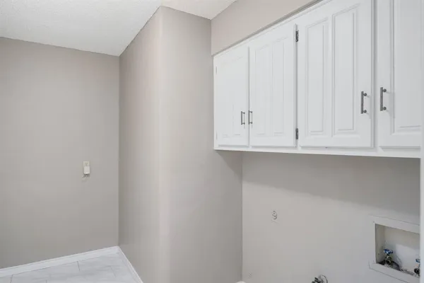 $3,100 | 2017 Iron Horse Court, Arlington, TX 76017