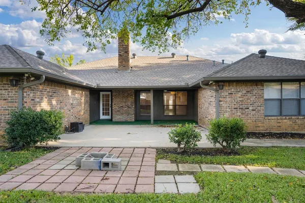 $3,100 | 2017 Iron Horse Court, Arlington, TX 76017