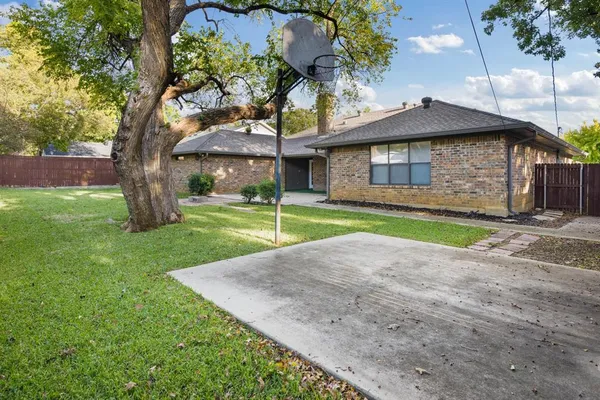$3,100 | 2017 Iron Horse Court, Arlington, TX 76017