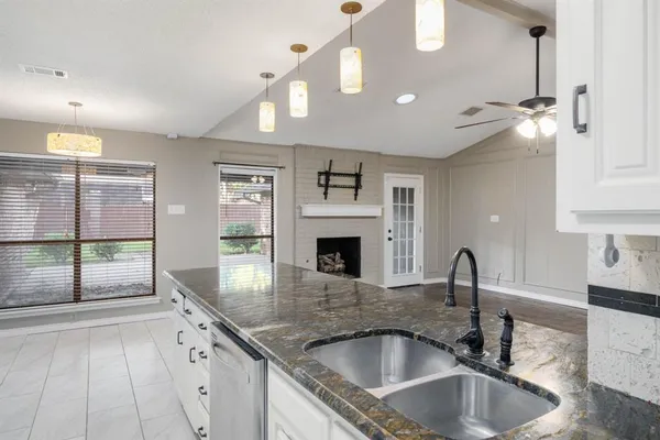 $3,100 | 2017 Iron Horse Court, Arlington, TX 76017