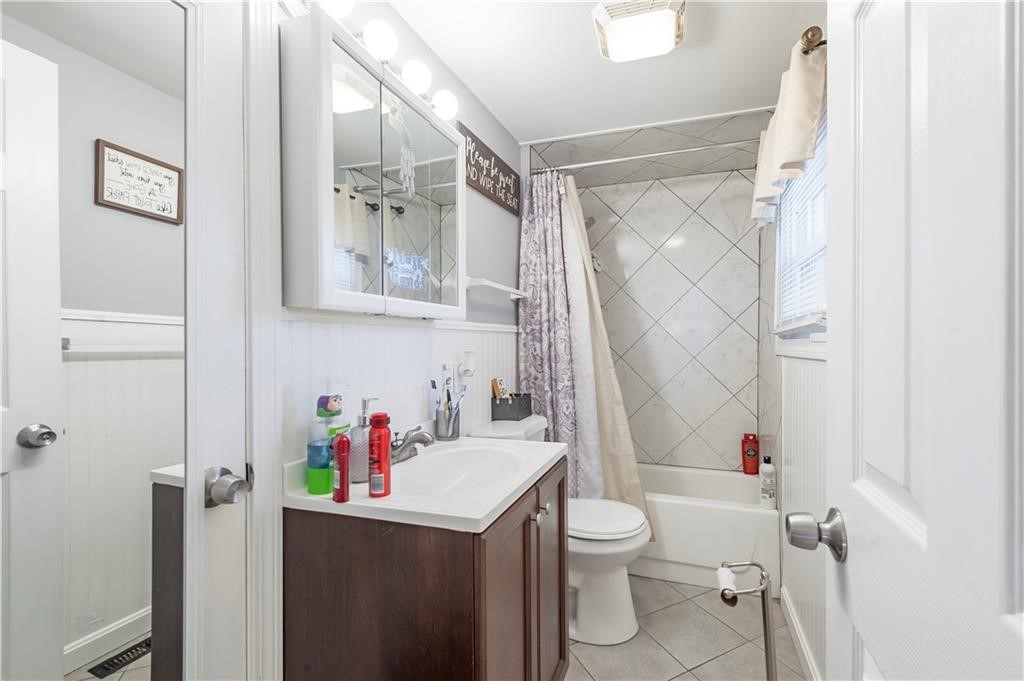 925 Cottage Street Pawtucket, RI 02861 - Photo 8 of 18 Gallery Image 8