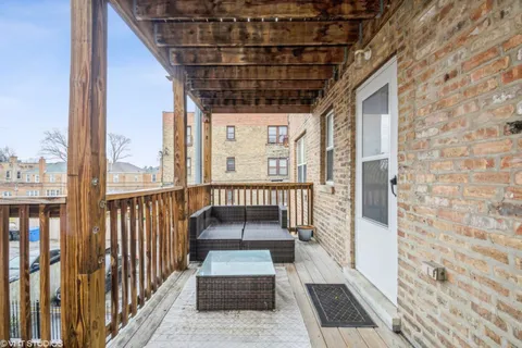 $1,650 | 3407 West Hollywood Avenue, Unit 2, Chicago, IL 60659