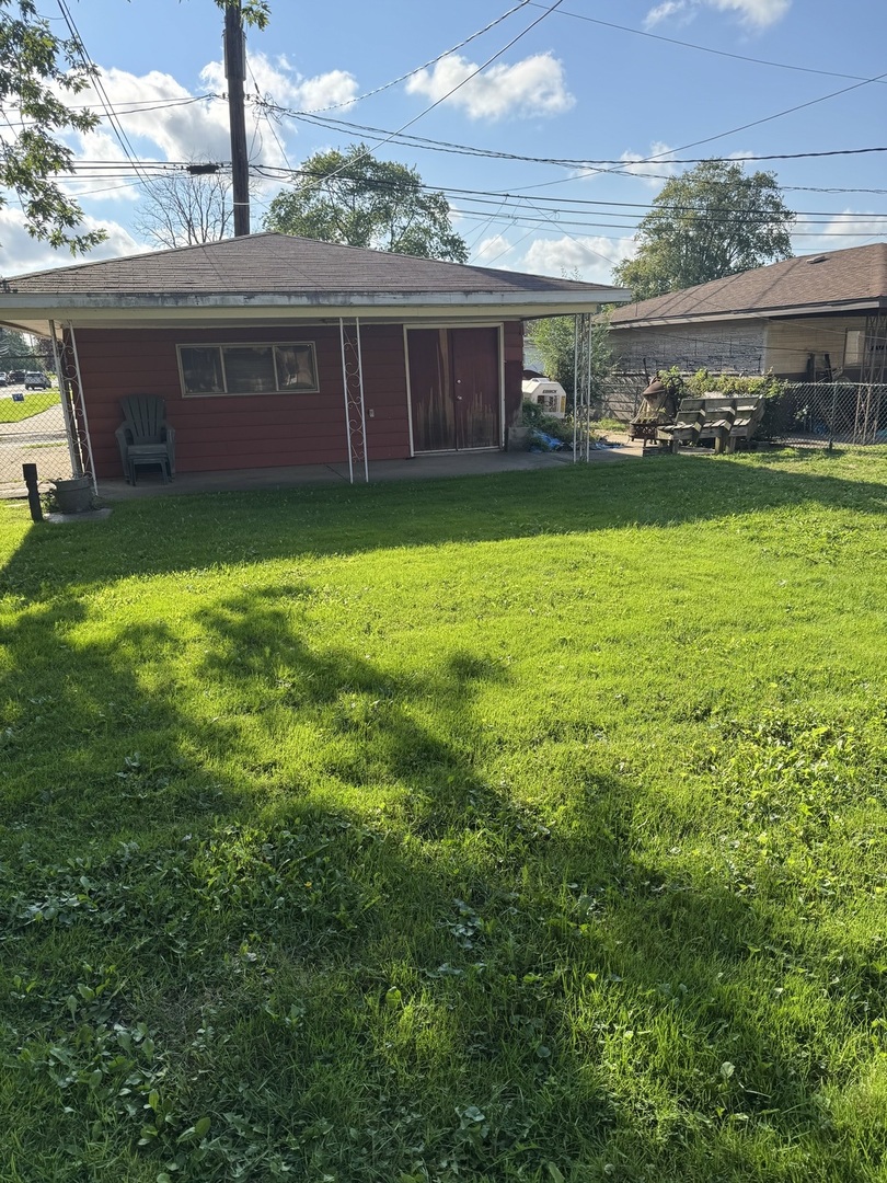 9858 South Muskegon Avenue Chicago, IL 60617 - Photo 2 of 7