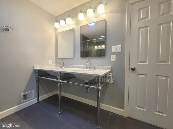 $4,000 | 2600 Seskey Glen Court, Herndon, VA 20171