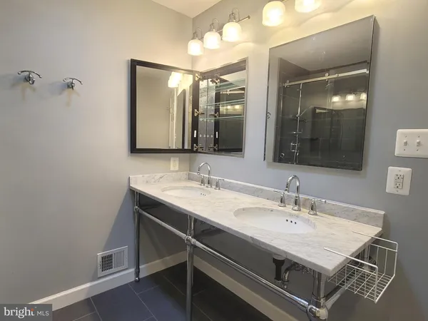 $4,000 | 2600 Seskey Glen Court, Herndon, VA 20171