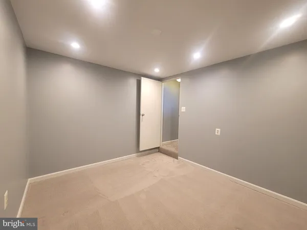 $4,000 | 2600 Seskey Glen Court, Herndon, VA 20171