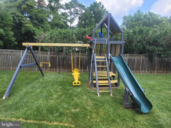 $4,000 | 2600 Seskey Glen Court, Herndon, VA 20171