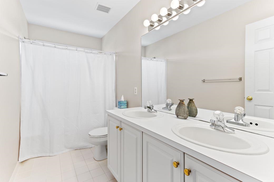 1050 Pointe Pl Boulevard Rochester, MI 48307 - Photo 32 of 50 50090838-32.JPG