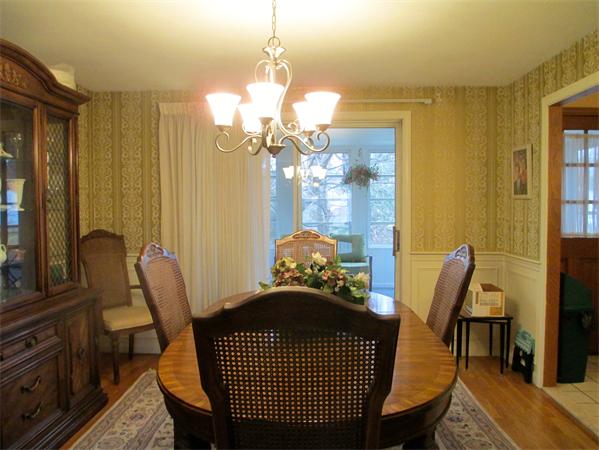 10 Keith Road Reading, MA 01867 - Photo 5 of 18 Gallery Image 5