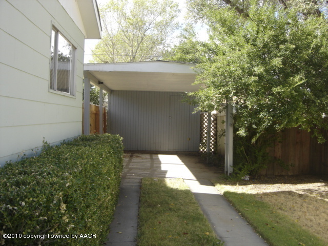5012 South Bonham Street Amarillo, TX 79110 - Photo 4 of 5 a view of backyard of the house