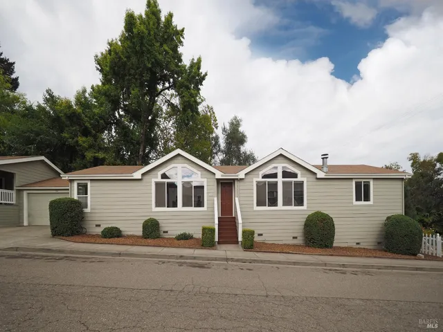 $925,000 | 115-117 School House Lane, Geyserville, CA 95441