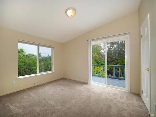 $925,000 | 115-117 School House Lane, Geyserville, CA 95441