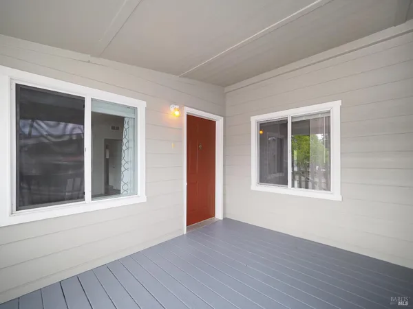$925,000 | 115-117 School House Lane, Geyserville, CA 95441
