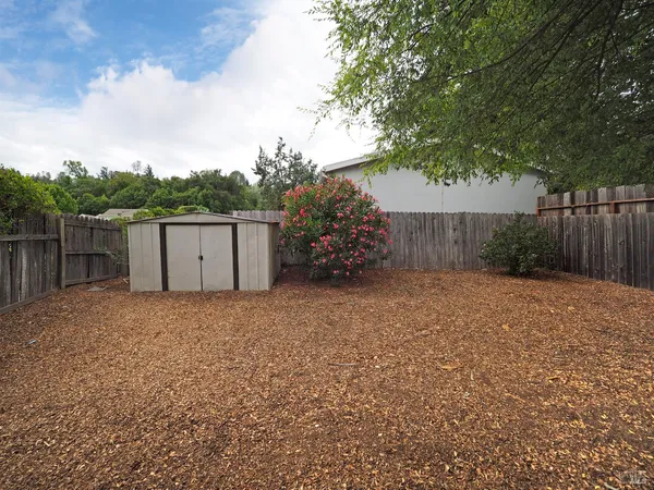 $925,000 | 115-117 School House Lane, Geyserville, CA 95441
