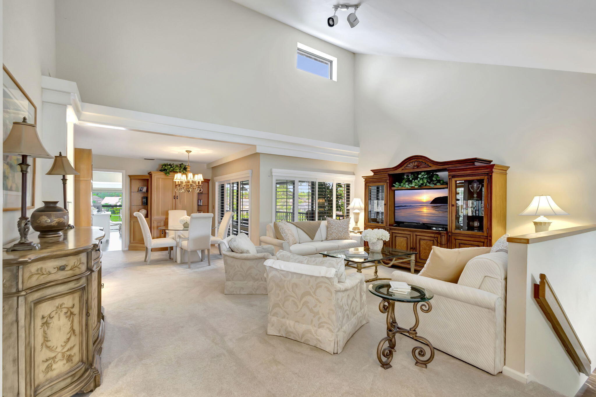 16551 Traders Crossing South, Unit 243 Jupiter, FL 33477 - Photo 4 of 37 20-web-or-mls-5D1A3159