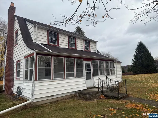 $525,000 | 181 White Lake Road, Sparta, NJ 07871