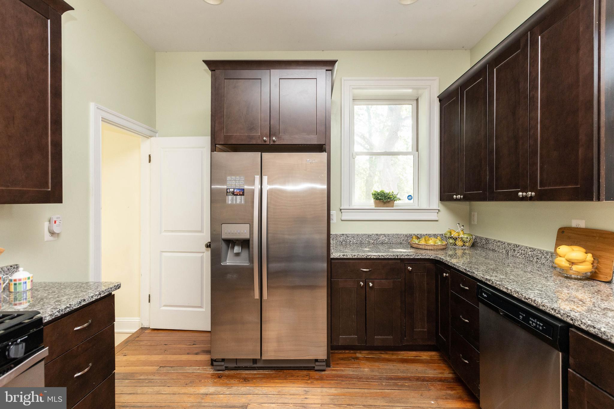 237 East 25th Street Baltimore, MD 21218 - Photo 15 of 41 Kitchen