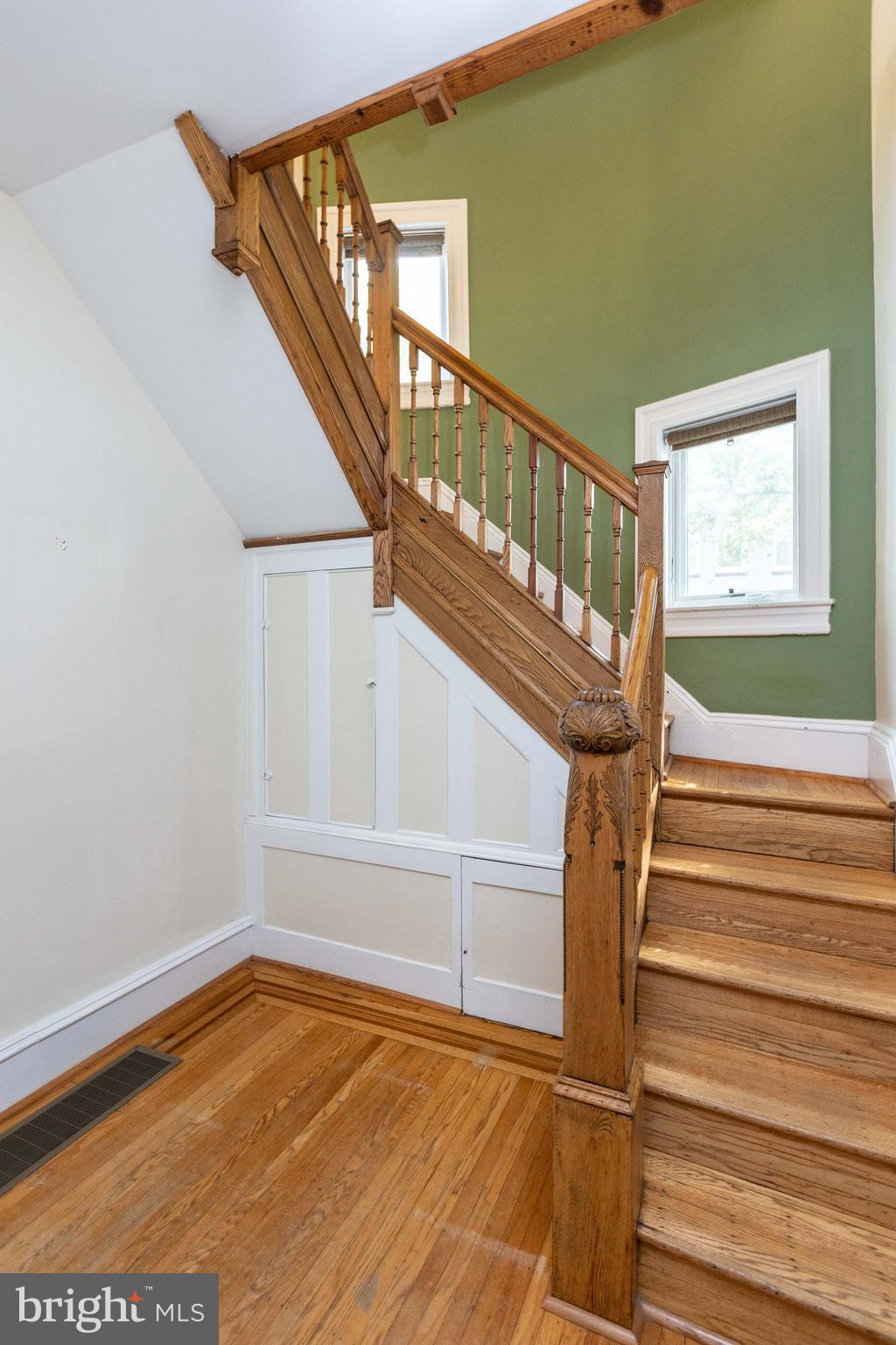 237 East 25th Street Baltimore, MD 21218 - Photo 17 of 41 Beautiful woodwork