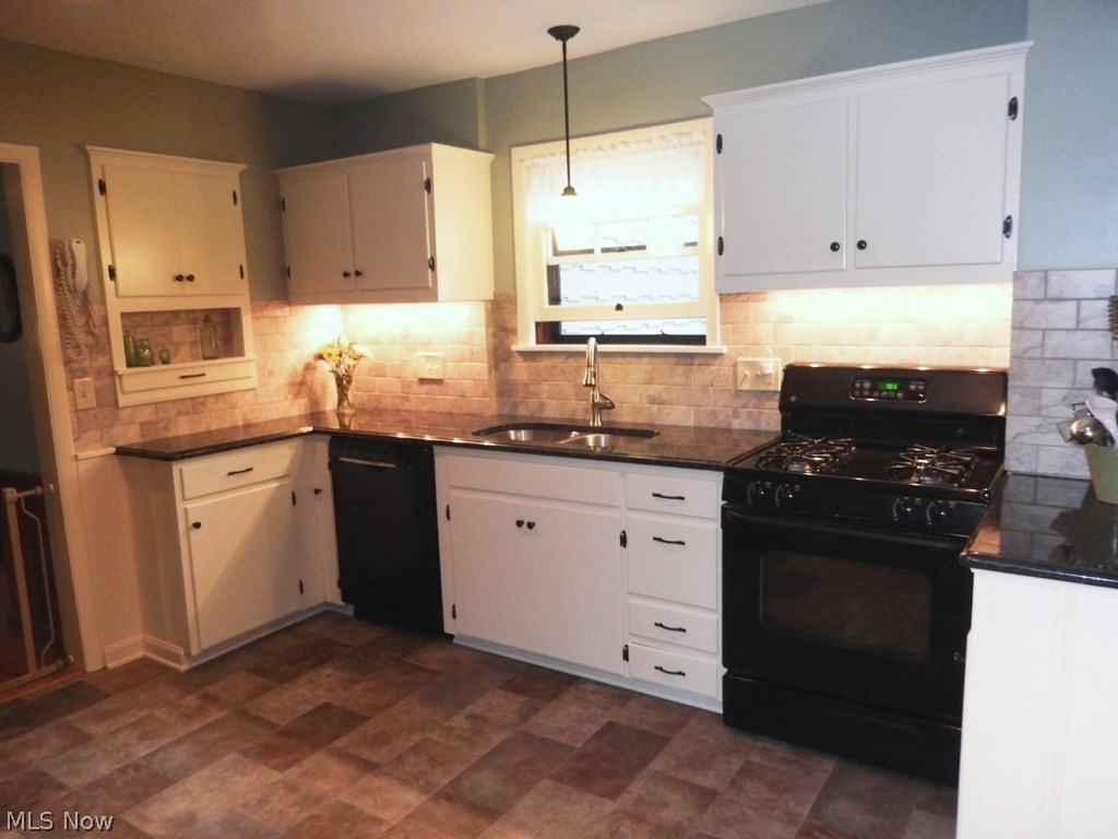2920 Lee Road Silver Lake, OH 44224 - Photo 8 of 25